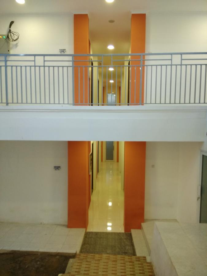 Djo Front One Inn Bengkulu Exteriör bild