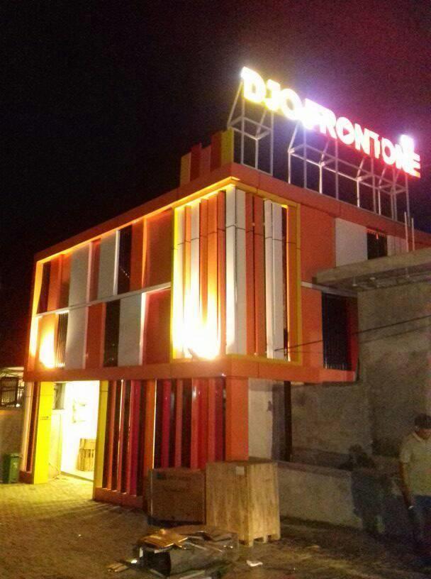 Djo Front One Inn Bengkulu Exteriör bild