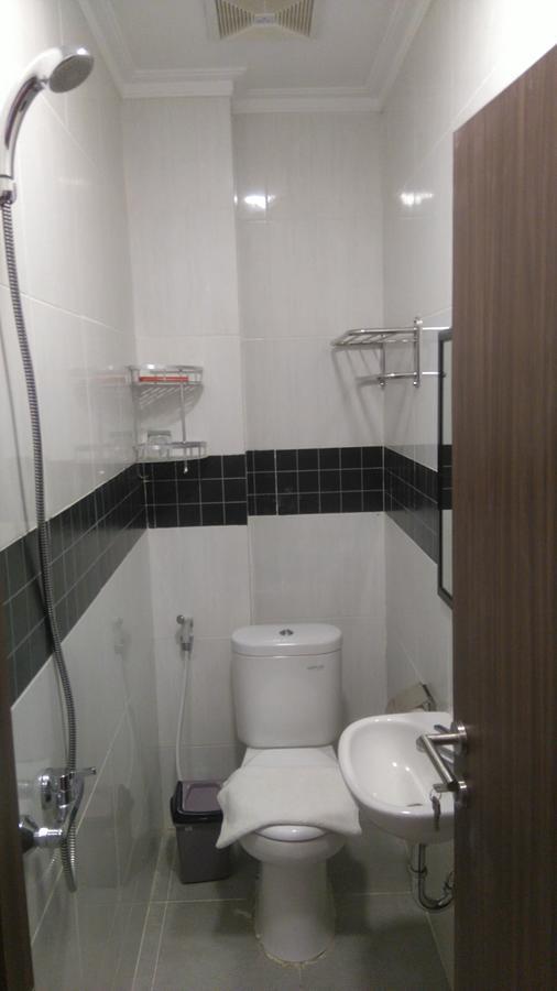 Djo Front One Inn Bengkulu Exteriör bild